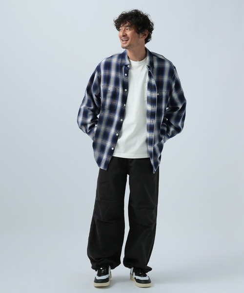 BAYFLOW（ベイフロー）の「[何枚あっても使える]ピグメントポケット半袖Tシャツ（Tシャツ/カットソー・メンズ・ホワイト/ブルー/ピンク/チャコール・MEDIUM/LARGE）」の5枚目の写真