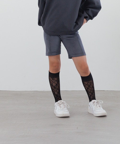 LOWRYS FARM（ローリーズファーム）の「ストレッチベロアサイクルパンツ　145486（レギンス/スパッツ・キッズ・パープル/グレー/ブラック・110cm/120cm/130cm/140cm/150cm）」の16枚目の写真