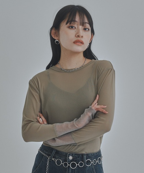 bita.(ビタ)の「ラメシアー切替トップス(Tシャツ/カットソー・レディース・チャコールグレー/ベージュ/ボルドー・FREE)」の2枚目の写真