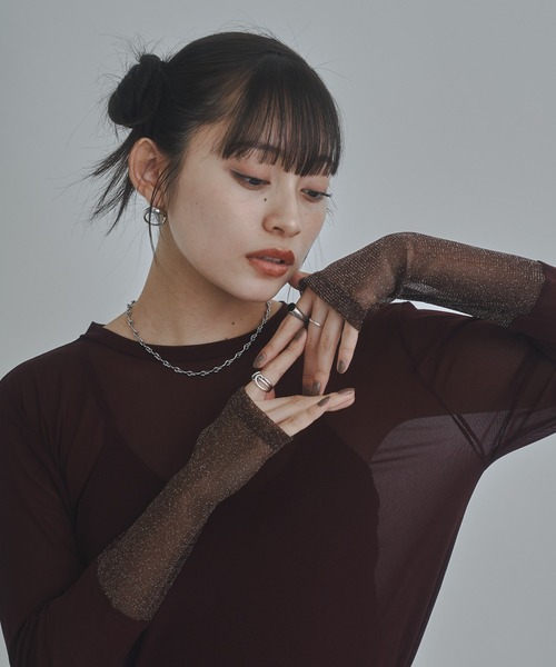 bita.(ビタ)の「ラメシアー切替トップス(Tシャツ/カットソー・レディース・チャコールグレー/ベージュ/ボルドー・FREE)」の16枚目の写真