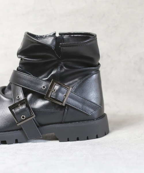 8(eight)(エイト)の「ショートドレープクロスベルトブーツ(ブーツ・メンズ・ブラック・25.5cm/26.0cm/26.5cm/27.0cm/25.0cm/28.0cm)」の7枚目の写真