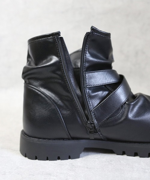 8(eight)(エイト)の「ショートドレープクロスベルトブーツ(ブーツ・メンズ・ブラック・25.5cm/26.0cm/26.5cm/27.0cm/25.0cm/28.0cm)」の5枚目の写真