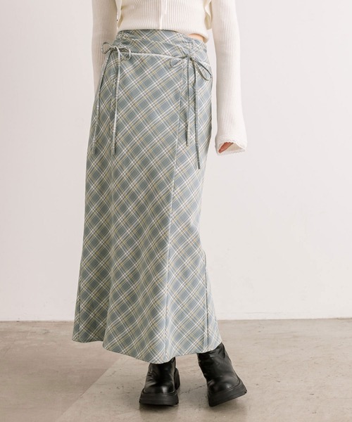 OLIVE des OLIVE（オリーブデオリーブ）の「ドロストリボンチェックナロースカート（スカート・レディース・ブルー/ブラウン・FREE）」の2枚目の写真