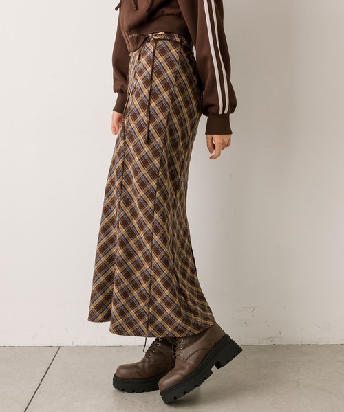 OLIVE des OLIVE（オリーブデオリーブ）の「ドロストリボンチェックナロースカート（スカート・レディース・ブルー/ブラウン・FREE）」の10枚目の写真