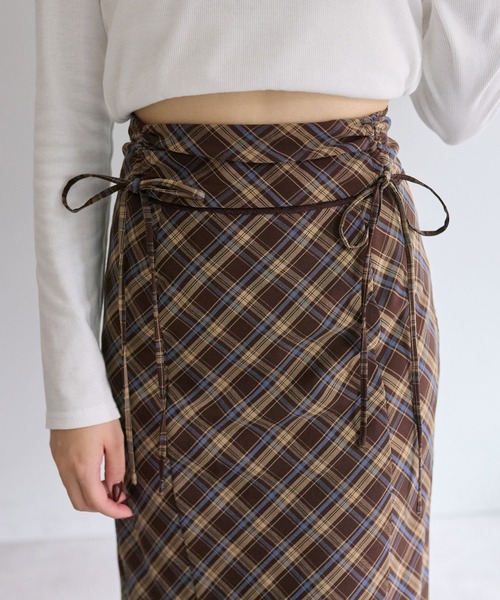 OLIVE des OLIVE（オリーブデオリーブ）の「ドロストリボンチェックナロースカート（スカート・レディース・ブルー/ブラウン・FREE）」の17枚目の写真