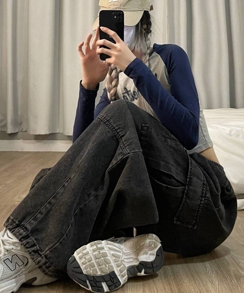 SHEENA(シーナ)の「ヴィンテージデニムワイドイージーパンツ(デニムパンツ・レディース・ブラック/ブルー/ダークブルー・M)」の10枚目の写真