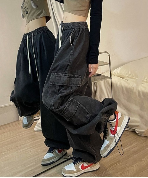 SHEENA(シーナ)の「ヴィンテージデニムワイドイージーパンツ(デニムパンツ・レディース・ブラック/ブルー/ダークブルー・M)」の12枚目の写真