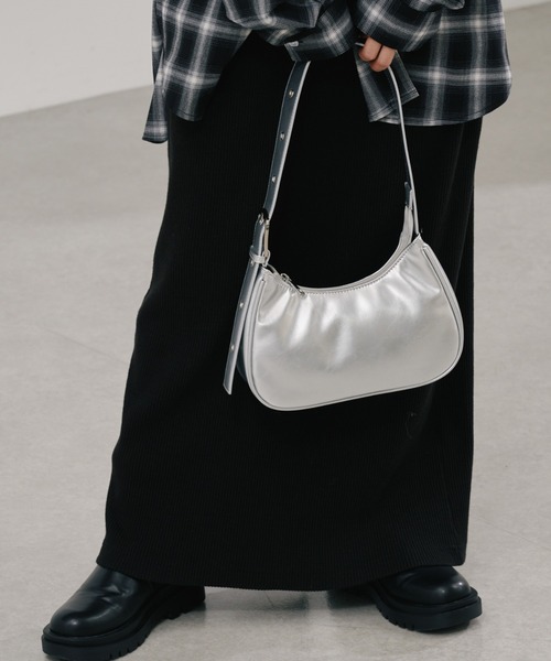 CIAOPANIC TYPY（チャオパニックティピー）の「バックルワンハンドルBAG（トートバッグ・レディース・バーガンディー/シルバー/ブラック/ブラック系その他/ライトブラウン/アイボリー・ONE SIZE）」の6枚目の写真