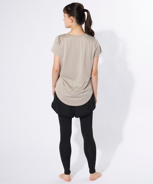 FILA（フィラ）の「【FILA/フィラ】レディース水陸両用コンプレッション2点セット 　フィットネスウェアセット  レギンス付きセット水着  ヨガウェア ピラティス トレーニングウェア（水着・レディース・ミント/グレイッシュベージュ/ブラック・MEDIUM/XX-LARGE/LARGE/X-LARGE）」の17枚目の写真