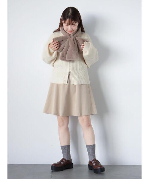 ehka sopo(エヘカソポ)の「リボンファーティペット(ストール/ショール・レディース・キナリ/ベージュ/キャメル・F)」の13枚目の写真
