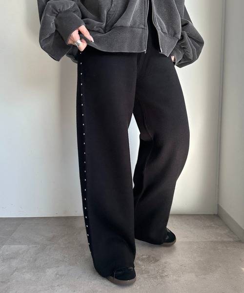 apres jour mignon(アプレジュールミニョン)の「サイドスタッズニットパンツ【ZOZOTOWN限定アイテム】(その他パンツ・レディース・杢グレー/チャコールグレー/ブラック・SMALL/MEDIUM/X-LARGE)」の4枚目の写真
