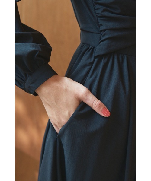Estella.K（エステラケー）の「Alessia Dress ギャザーリングカットアウトドレス（ワンピース・レディース・ブラック/ベージュ系・FREE）」の14枚目の写真