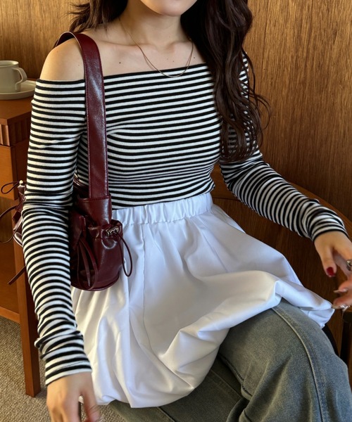 efill(エフィル)の「オフショル ストライプ 長袖 tシャツ(Tシャツ/カットソー・レディース・ブラック/グレー・FREE)」の2枚目の写真