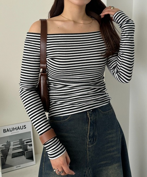 efill(エフィル)の「オフショル ストライプ 長袖 tシャツ(Tシャツ/カットソー・レディース・ブラック/グレー・FREE)」の10枚目の写真