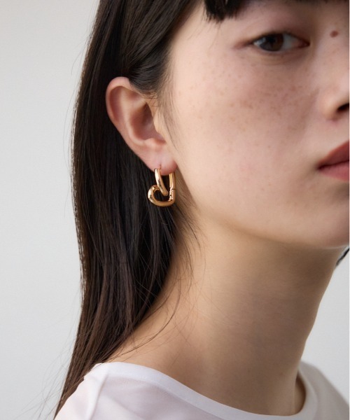 AZUL by moussy(アズールバイマウジー)の「ニュアンスハートフープピアス(ピアス(両耳用)・レディース・シルバー/ゴールド系その他・FREE)」の1枚目の写真