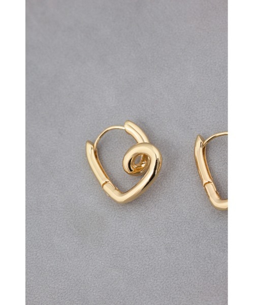 AZUL by moussy(アズールバイマウジー)の「ニュアンスハートフープピアス(ピアス(両耳用)・レディース・シルバー/ゴールド系その他・FREE)」の11枚目の写真