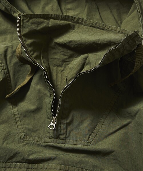 HINSON(ヒンソン)の「HINSON/ヒンソン 後染めブロードアノラックパーカー(ブルゾン・メンズ・オリーブ/ブラック/オレンジ・MEDIUM/LARGE)」の5枚目の写真