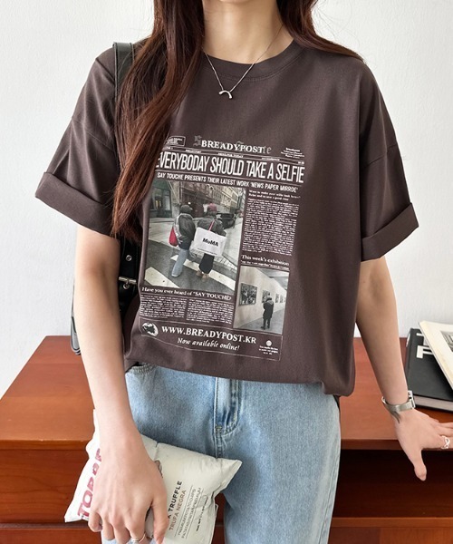 COCOMOMO(ココモモ)の「【6色展開】 プリントTシャツ オーバーサイズ 綿100 コットンTシャツ(Tシャツ/カットソー・レディース・ブラック/ワイン/ダークグレー/ベージュ/ホワイト/ダークブラウン・FREE)」の21枚目の写真