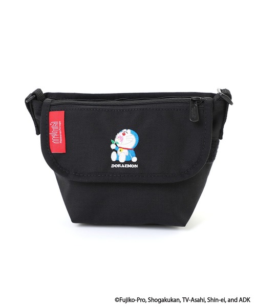 Manhattan Portage(マンハッタンポーテージ)の「MESSENGER BAG(XXXS)FLAP ZIPPER POCKET DORAEMON 25(メッセンジャーバッグ・キッズ・ブラック・X-SMALL)」の3枚目の写真