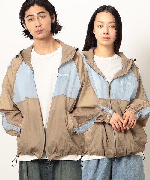 Purple&Yellow(パープルアンドイエロー)の「シアーナイロンフードブルゾン(ブルゾン・メンズ・ベージュ/ブラック/パープル・LARGE/MEDIUM/SMALL)」の3枚目の写真
