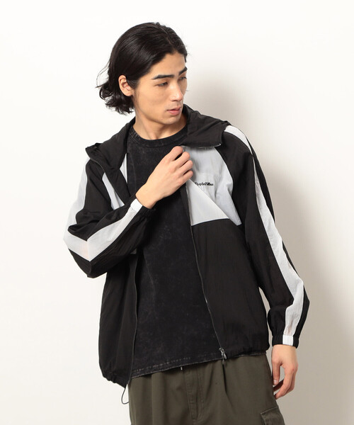 Purple&Yellow(パープルアンドイエロー)の「シアーナイロンフードブルゾン(ブルゾン・メンズ・ベージュ/ブラック/パープル・LARGE/MEDIUM/SMALL)」の10枚目の写真