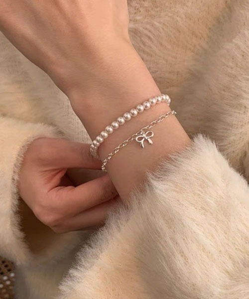 TONE SELECT GOODS（トーンセレクトグッズ）の「【float】リボン パール×シルバー 2連チェーン ブレスレット（ブレスレット・レディース・シルバー系2/シルバー系1・FREE）」の7枚目の写真