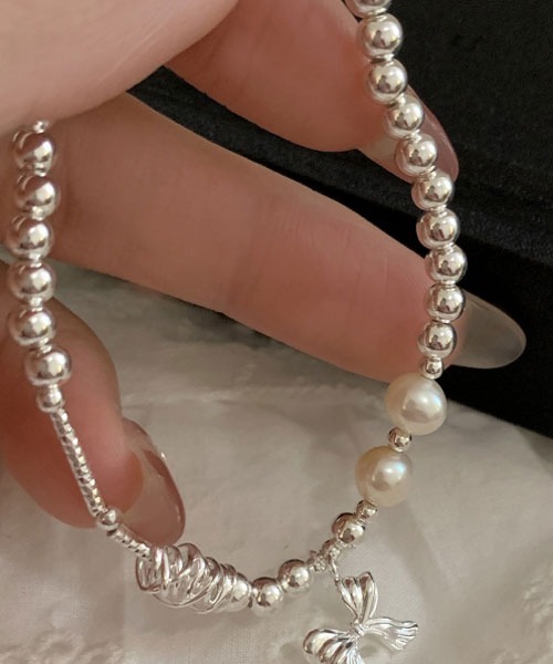 TONE SELECT GOODS（トーンセレクトグッズ）の「【float】リボン パール×シルバー 2連チェーン ブレスレット（ブレスレット・レディース・シルバー系2/シルバー系1・FREE）」の3枚目の写真