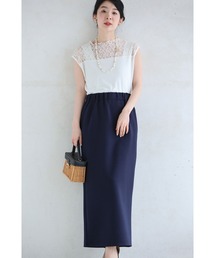 ゆるトップスに合わせるストレートスカート