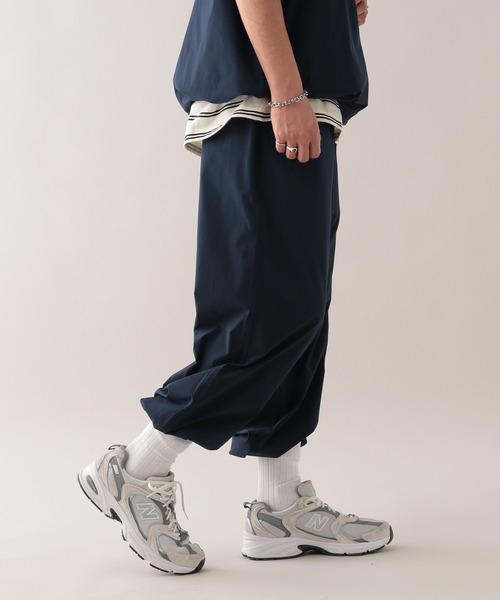 SIGNAL SPORTS（シグナルスポーツ）の「【SIGNAL SPORTS】ウォームアップワイドイージーパンツ【セットアップ対応】（スウェットパンツ・メンズ・ブラック/ネイビー・MEDIUM/LARGE）」の14枚目の写真