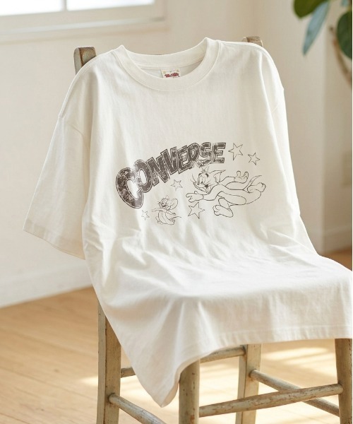Tom&Jerry(トムアンドジェリー)の「【TOM & JERRY/トムとジェリー×CONVERSE/コンバース】ピグメント加工/BIO WASH/ヴィンテージ風プリント 天竺 半袖Tシャツ ユニセックス(Tシャツ/カットソー・レディース・ホワイト系2/ホワイト系1/ブラック系1/ブラック系2・L/M)」の2枚目の写真