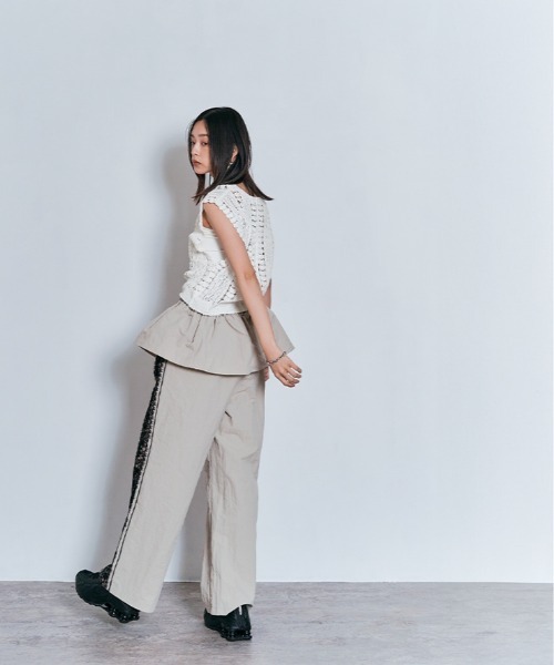 W:Huku(フーク)の「Vネック クロシェ ニット トップス / ノースリーブ フレンチスリーブ 袖なし(ニット/セーター・レディース・アイボリー/オフホワイト・FREE)」の15枚目の写真