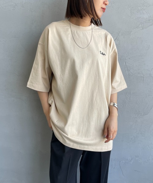 POLeR（ポーラー）の「[POLeR/ポーラー] 別注 フラワー バックプリント ショートスリーブTシャツ（Tシャツ/カットソー・レディース・ブラック/ホワイト/ベージュ・M/L）」の4枚目の写真
