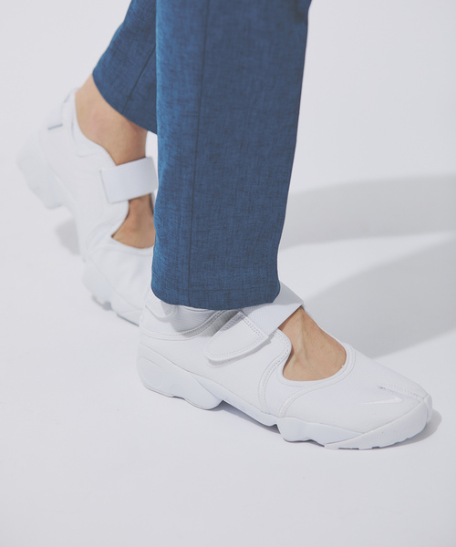 NIKE(ナイキ)の「【NIKE / ナイキ】エア リフト ブリーズ(スニーカー・メンズ・ブラック/ホワイト・28/26/27)」の1枚目の写真