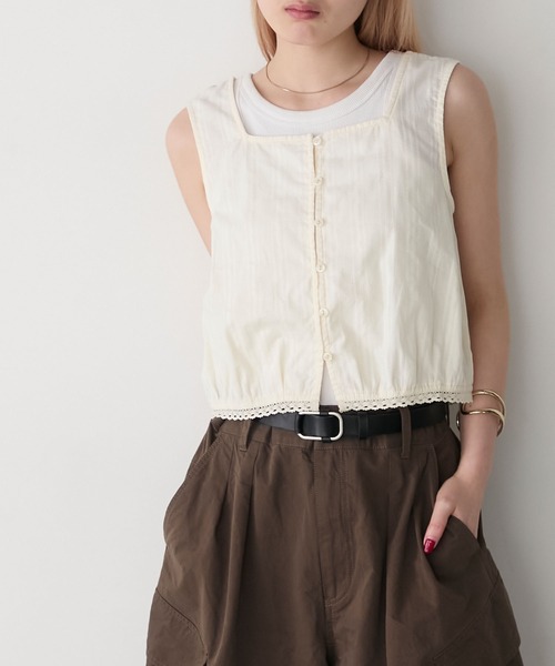 forksy.（フォルクシー）の「【forksy.】コットンドビーストライプ調ピコレーストップス（シャツ/ブラウス・レディース・アイボリー/ホワイト/ブラック・FREE）」の2枚目の写真