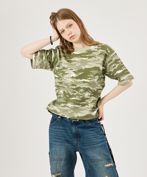 FTW(エフティダブリュー)の「ASSORT THERMAL S/S(Tシャツ/カットソー・レディース・ナチュラル/サックスブルー/グリーン/ダークグリーン/ブラック/ベージュ・LARGE/SMALL/MEDIUM)」の13枚目の写真
