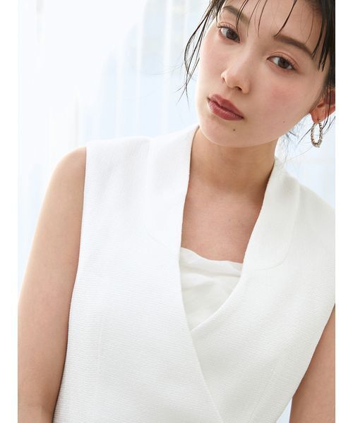 SNIDEL(スナイデル)の「デザインジレ(その他アウター・レディース・オフホワイト/グレー/ピンクベージュ・F)」の11枚目の写真