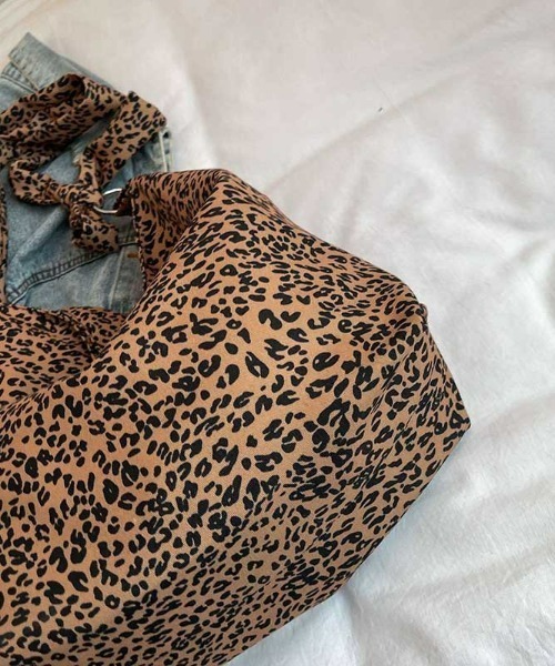 REBALANCE（リバランス）の「ヒョウ柄ショルダーバッグ（ショルダーバッグ・レディース・B/A・ONE SIZE）」の5枚目の写真