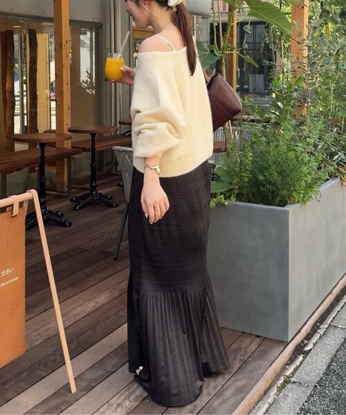 SHENERY（シーナリー）の「ファーウールオフショルニット（ニット/セーター・レディース・オフホワイト/モカ・FREE）」の15枚目の写真