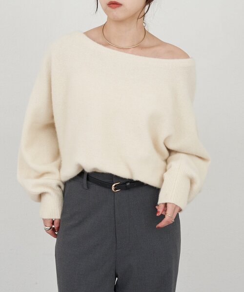 SHENERY（シーナリー）の「ファーウールオフショルニット（ニット/セーター・レディース・オフホワイト/モカ・FREE）」の3枚目の写真