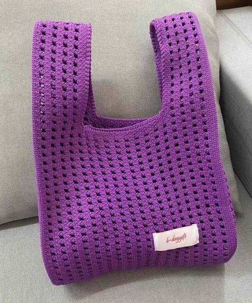 VIBGYOR（ヴィブジョー）の「urbanfemine./透かし編みミニバッグ U7190（ハンドバッグ・レディース・ブラック/ダークグリーン/ブルー/ホワイト/グリーン/レッド/パープル・FREE）」の6枚目の写真