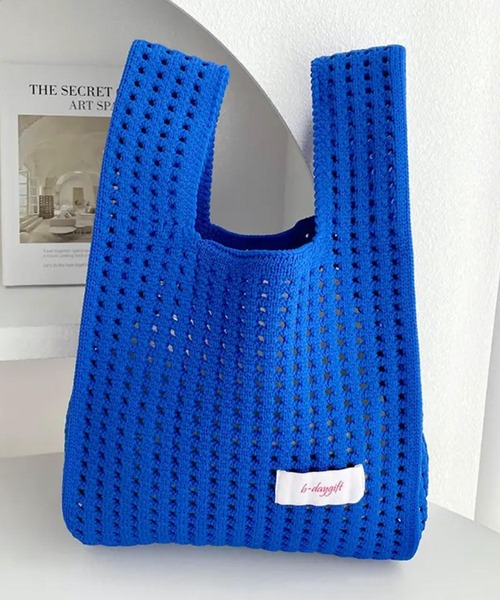 VIBGYOR（ヴィブジョー）の「urbanfemine./透かし編みミニバッグ U7190（ハンドバッグ・レディース・ブラック/ダークグリーン/ブルー/ホワイト/グリーン/レッド/パープル・FREE）」の5枚目の写真