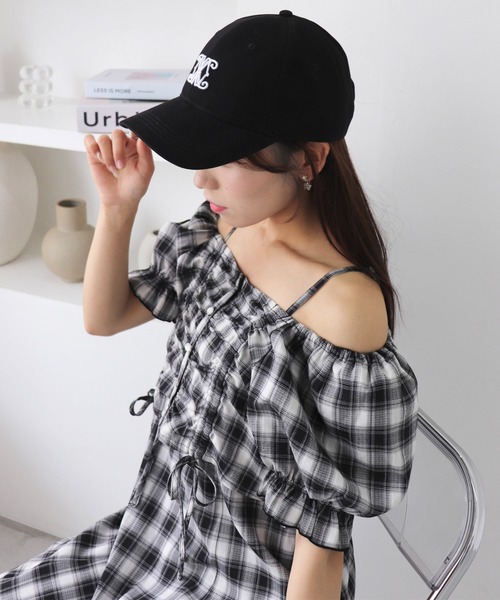 INGNI（イング）の「エンブレム刺繍キャップ（キャップ・レディース・アイボリー/ブラック/ベージュ・ONE SIZE）」の14枚目の写真