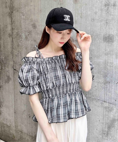 INGNI（イング）の「エンブレム刺繍キャップ（キャップ・レディース・アイボリー/ブラック/ベージュ・ONE SIZE）」の15枚目の写真