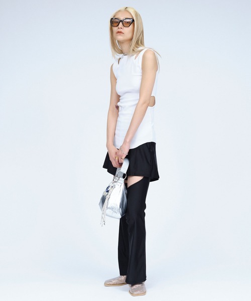 THINGS THAT MATTER(シングス ザット マター)の「NOTCH DESIGN 2-WAY SLEEVELESS TOPS / ノッチデザイン2ウェイスリーブレストップス(タンクトップ・レディース・ボルドー/ホワイト/ブラック・FREE)」の8枚目の写真