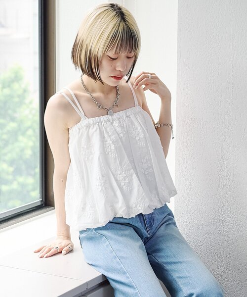 w closet(ダブルクローゼット)の「【2WAY】レースバルーンキャミ(キャミソール・レディース・オフホワイト/ブラック・FREE)」の3枚目の写真