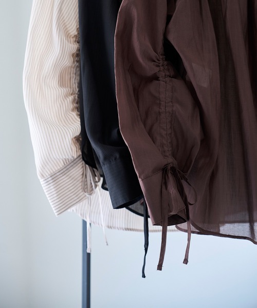 mil(ミル)の「袖シャーリングシャツ 【ストライプ/無地】 【587139】(シャツ/ブラウス・レディース・ブラック/ライトベージュ/ブラウン・ONE SIZE)」の5枚目の写真