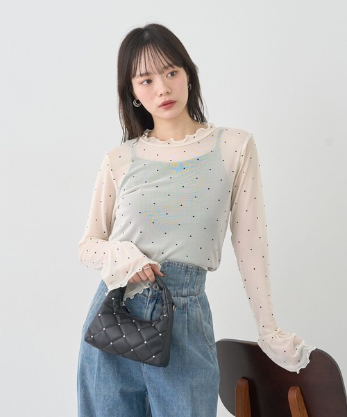 earth music&ecology（アースミュージックアンドエコロジー）の「フロッキードットメロープルオーバー（Tシャツ/カットソー・レディース・アイボリー/ライトベージュ/ブラック・FREE）」の8枚目の写真