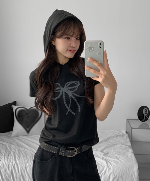 UNE MANSION(ユヌマンション)の「ラブリーリボンクロップドフード半袖Tシャツ(Tシャツ/カットソー・レディース・ブラック/カーキ/ホワイト・FREE)」の7枚目の写真