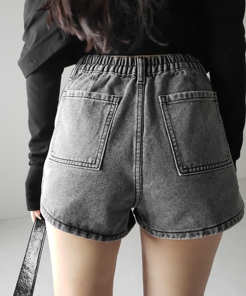 me+em select(ミームセレクト)の「※※【 2color 】サイドラインハイウエストデニムショートパンツ / sideline highwaist denim short pants(デニムパンツ・レディース・ブラック/グレー・SMALL/MEDIUM/LARGE)」の15枚目の写真