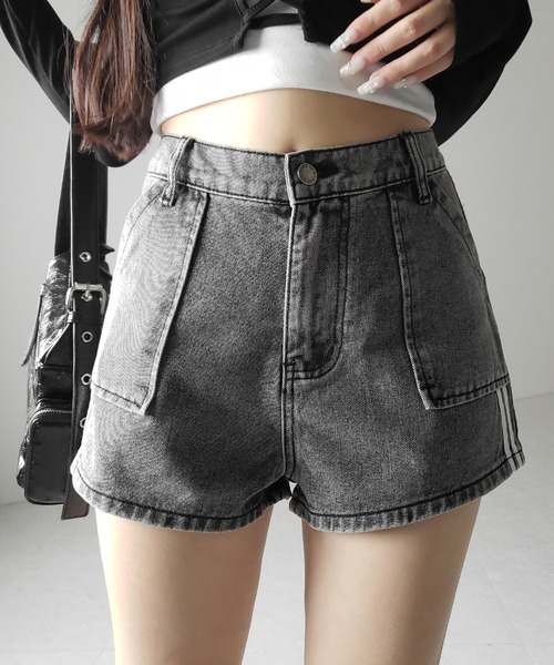 me+em select(ミームセレクト)の「※※【 2color 】サイドラインハイウエストデニムショートパンツ / sideline highwaist denim short pants(デニムパンツ・レディース・ブラック/グレー・SMALL/MEDIUM/LARGE)」の17枚目の写真